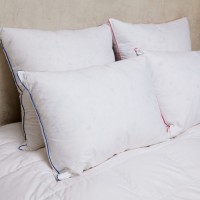 Подушка Мужской мир Natures упругая